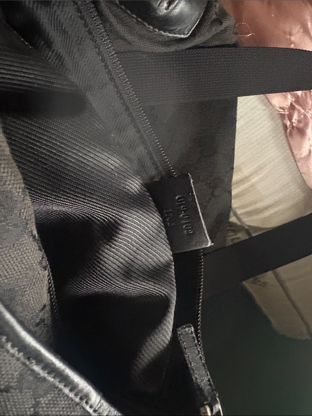 Gucci Black GG Canvas Messenger Tote with Leather Front Pocket - Picture 9 of 14